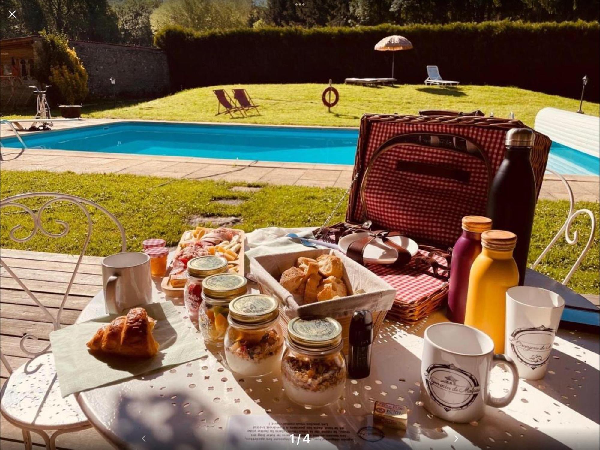 La Roulotte Deluxe De Malpas Bed and Breakfast Quingey Eksteriør billede