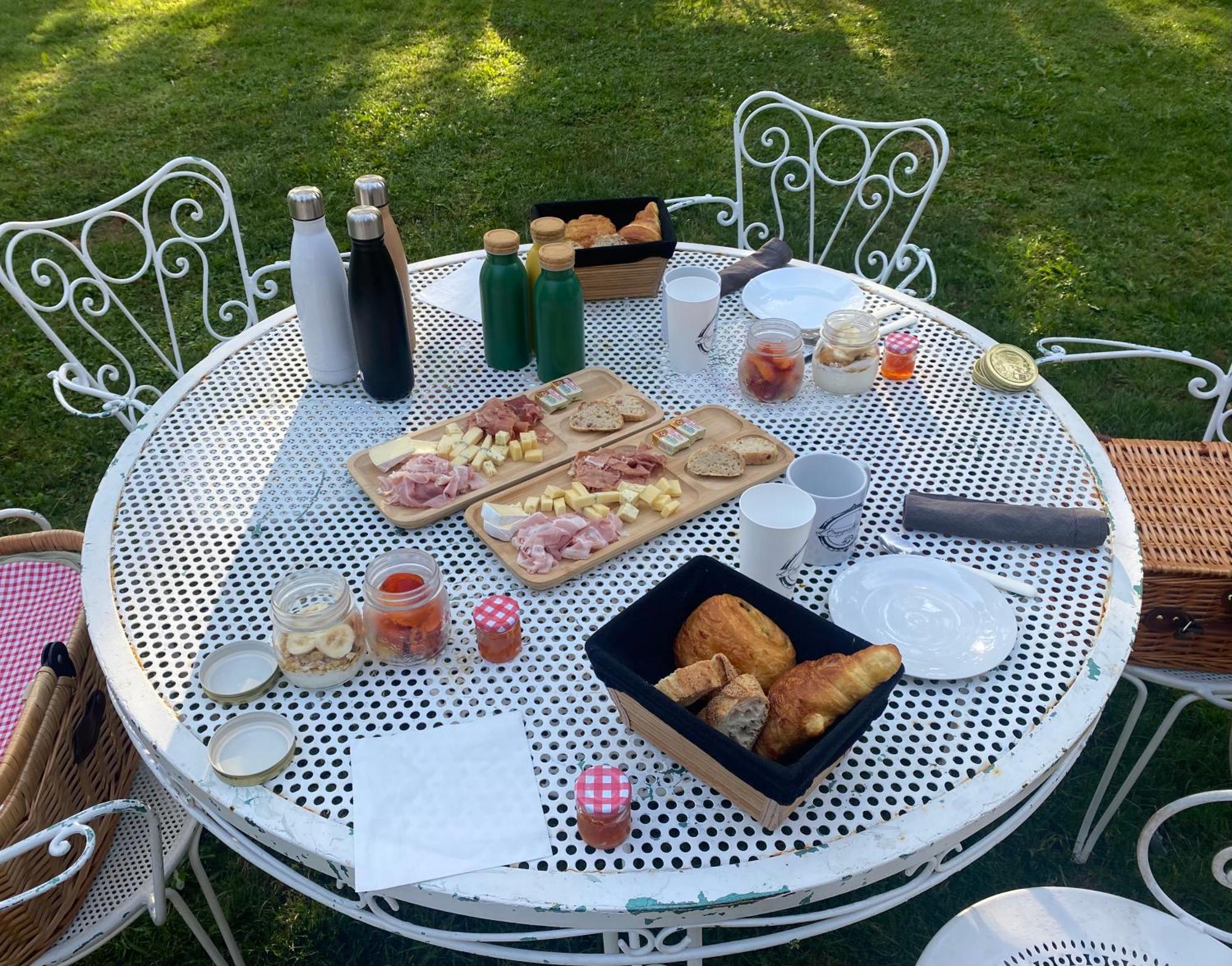 La Roulotte Deluxe De Malpas Bed and Breakfast Quingey Eksteriør billede