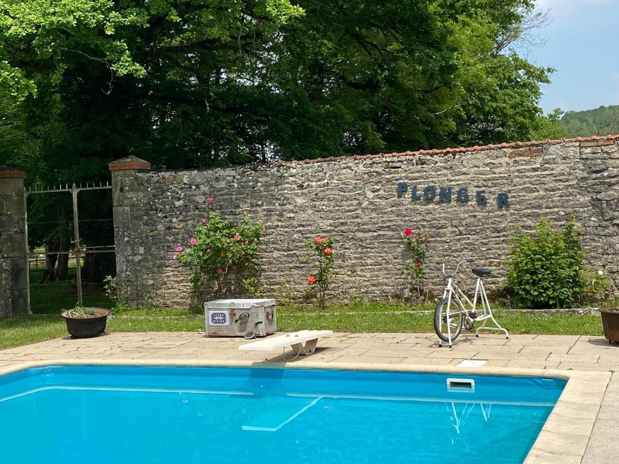 La Roulotte Deluxe De Malpas Bed and Breakfast Quingey Eksteriør billede