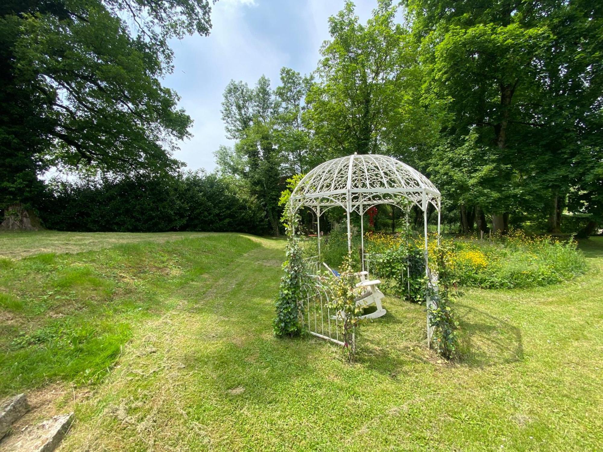 La Roulotte Deluxe De Malpas Bed and Breakfast Quingey Eksteriør billede