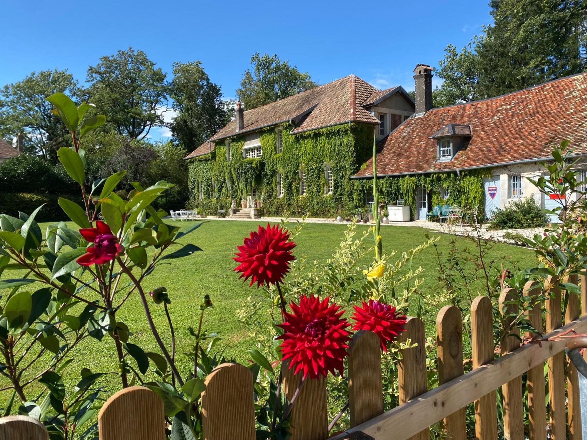 La Roulotte Deluxe De Malpas Bed and Breakfast Quingey Eksteriør billede